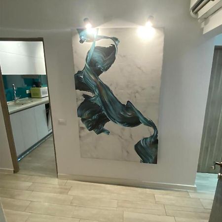 Beautiful Modern Apartment Craiova Dış mekan fotoğraf